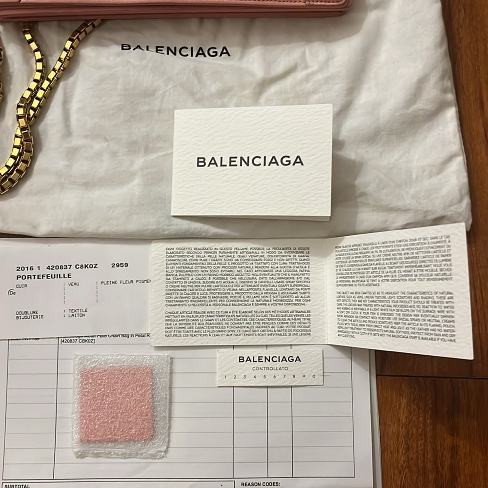Balenciaga Chain Pink Leather Shoulder Bag - Picture 11 of 11